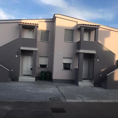 Appartamento Petra 2 Vir Esterno foto
