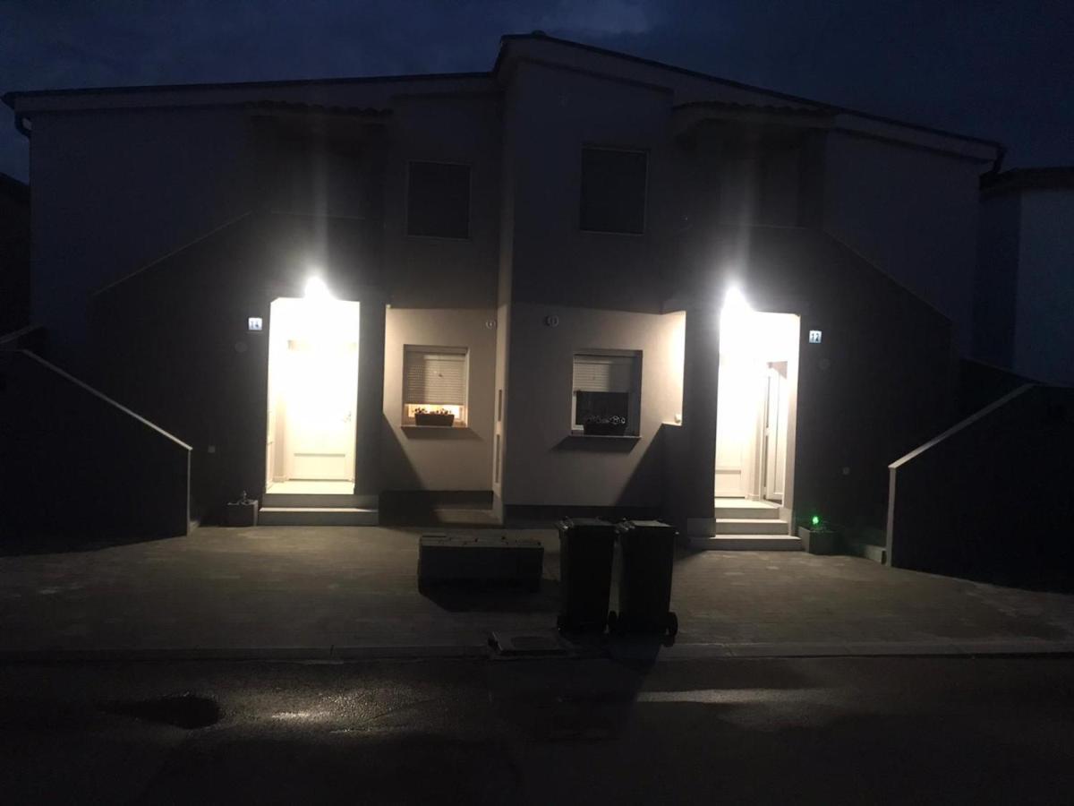Appartamento Petra 2 Vir Esterno foto