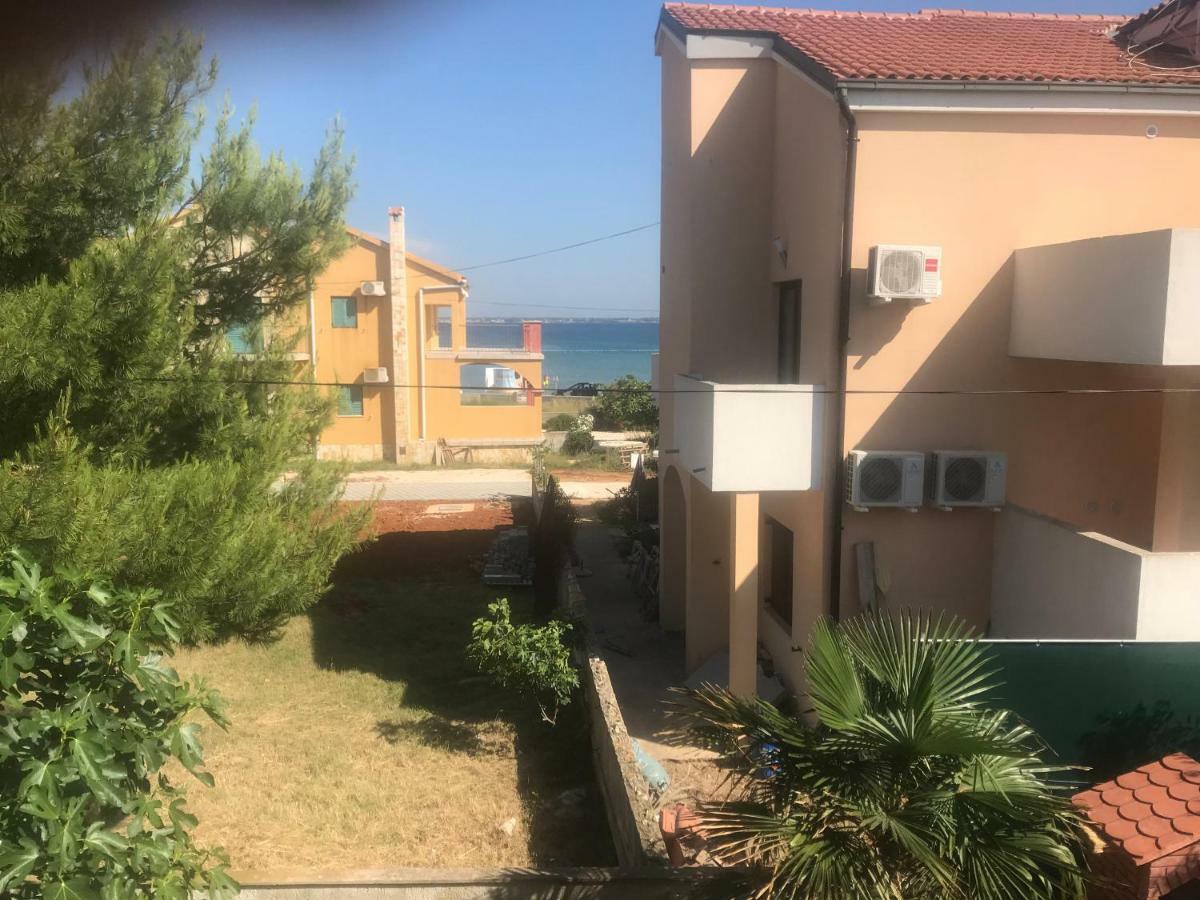 Appartamento Petra 2 Vir Esterno foto