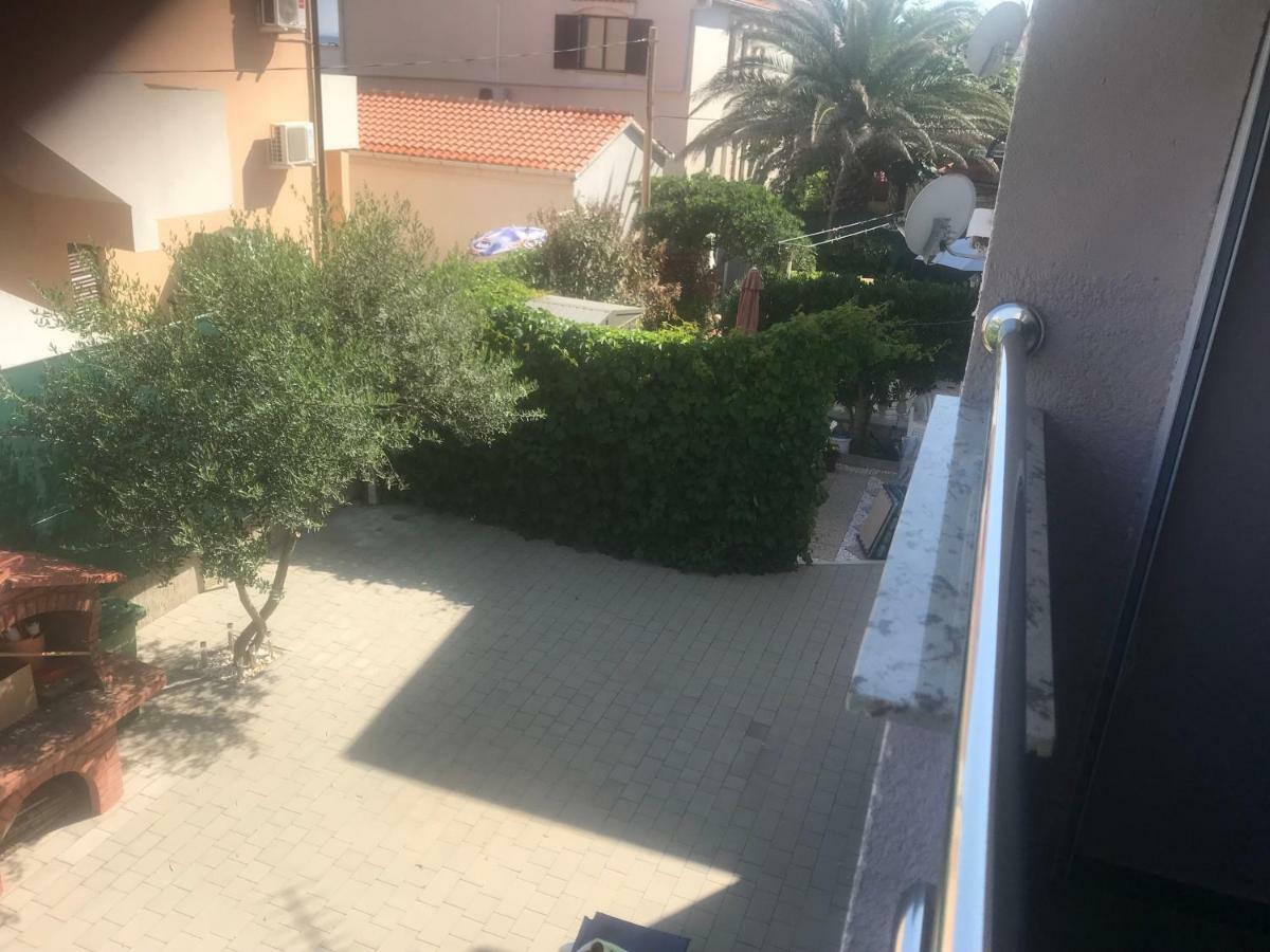 Appartamento Petra 2 Vir Esterno foto