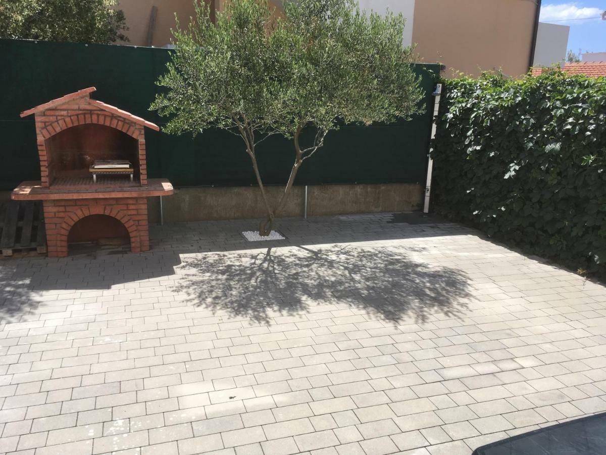 Appartamento Petra 2 Vir Esterno foto